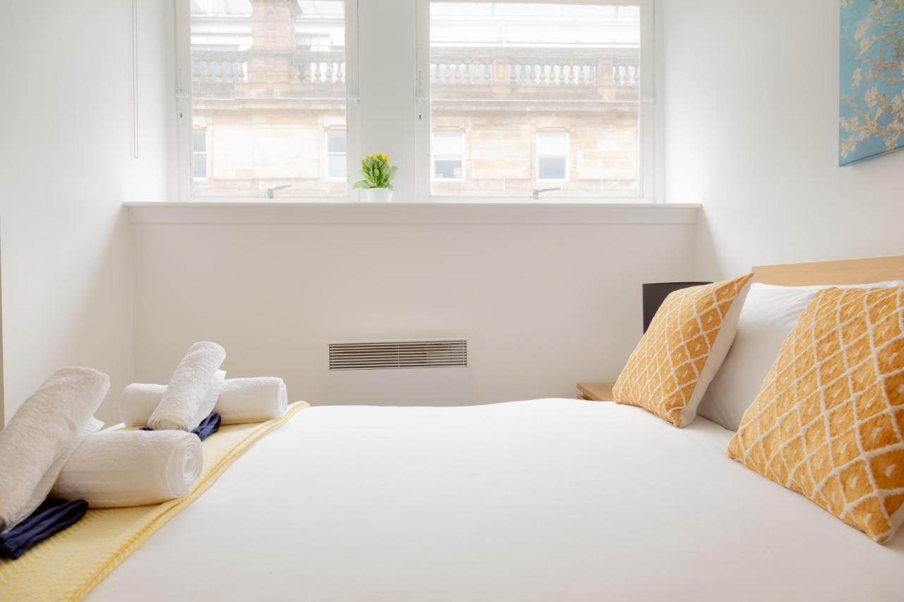 Modern Merchant City Apartment By George Square Glasgow Exterior foto